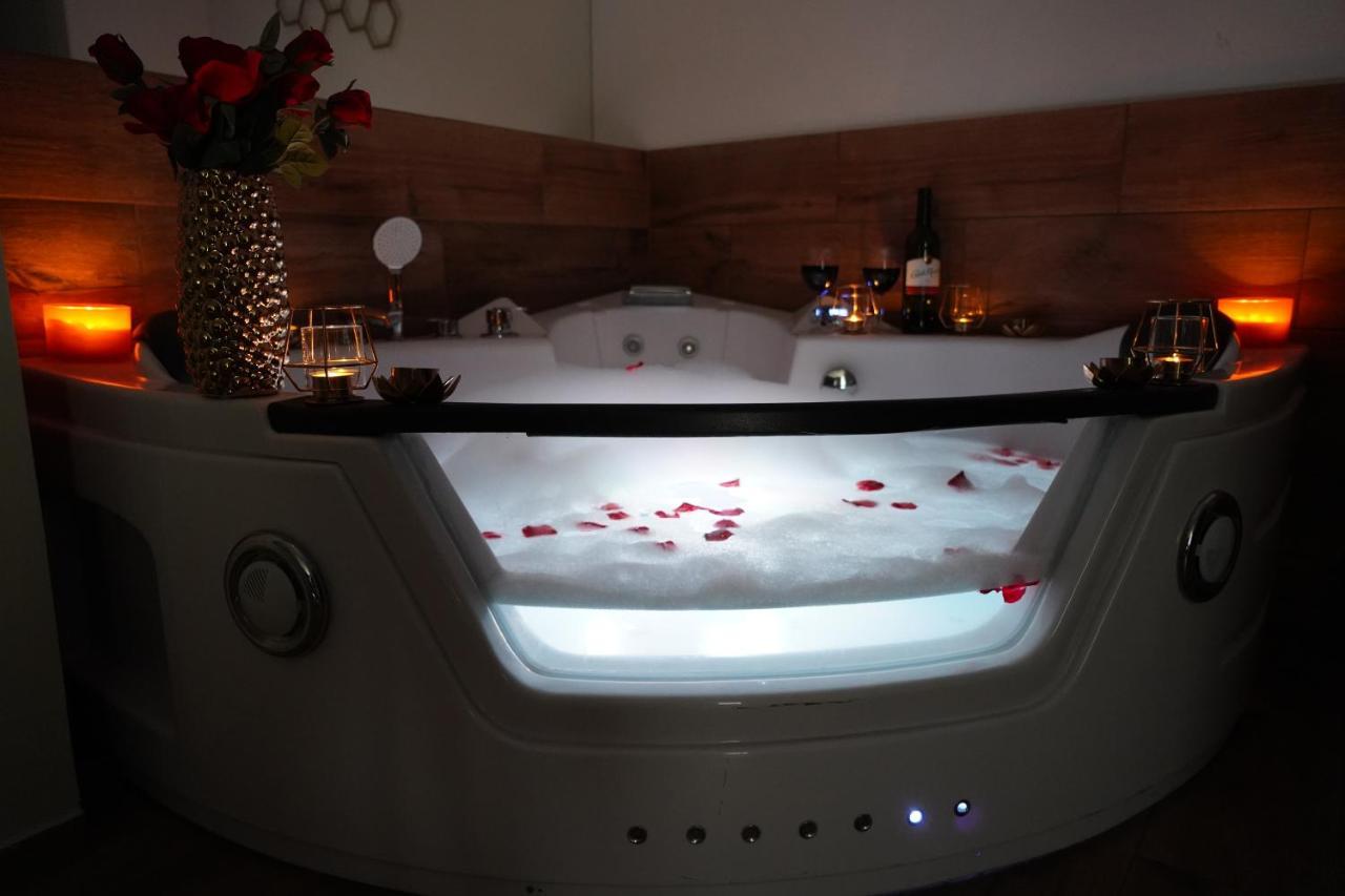 Apartament Jacuzzi *